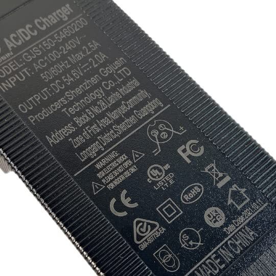 Cargador 48V (Salida 54,6V) 2A 3Pin GX16 [Gojusin]