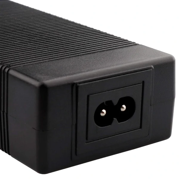 Cargador 52V (Salida 58,8V) 2A conector GX-16 [PREMIUM]