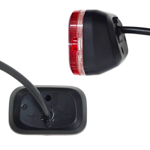 luz-trasera-generica-detalle.jpg Luz trasera genérica compatible con K2