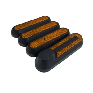 Copia-de-Copia-de-Copia-de-Copia-de-Copia-de-Copia-de-Copia-de-Cargador-Juliet-11.png Tapa Lateral Reflectante Para Patinete Xiaomi – pa color: negro